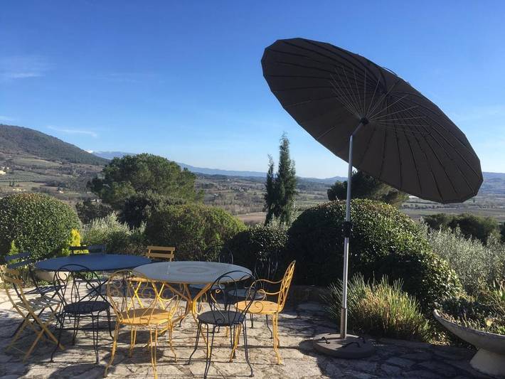 Chambre d’hôte pour 2 personnes, avec terrasse et vue ainsi que piscine et jardin à Nyons - 2