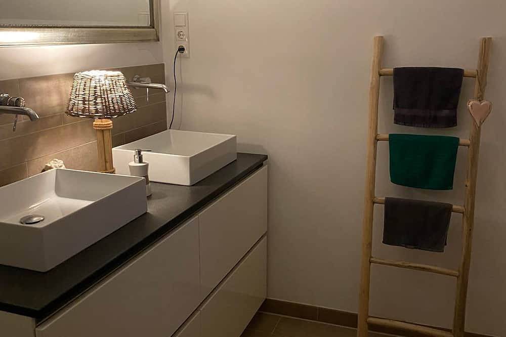 Ganze Wohnung, Ferienhaus Weserauszeit - Weserauszeit in Bodenwerder, Landkreis Holzminden