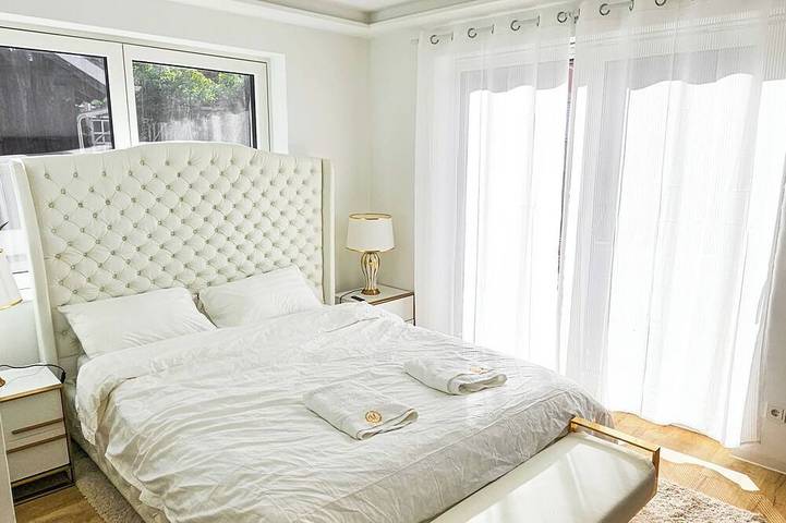 Ferienwohnung für 8 Personen, mit Balkon in Sendling München - 2