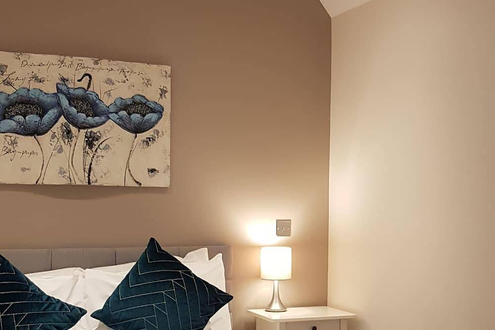 Entire apartment, Willow Suite - One-bed studio apartment in Peterborough
