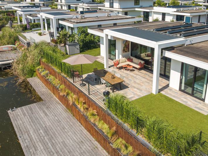 Ferienhaus für 8 Personen, mit Seeblick und Garten sowie Terrasse am Veluwemeer