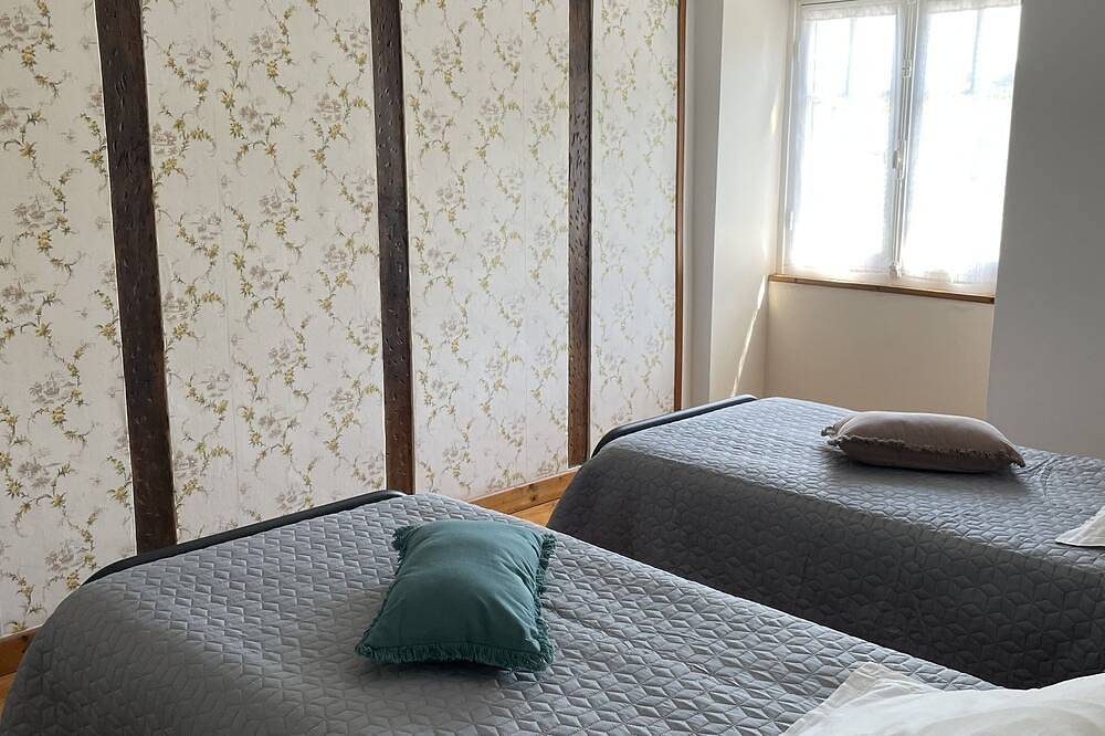 Appartement entier, Appartement de 50 m²  rénové dans maison Basque in Saint-Pée-sur-Nivelle, Région de Bayonne