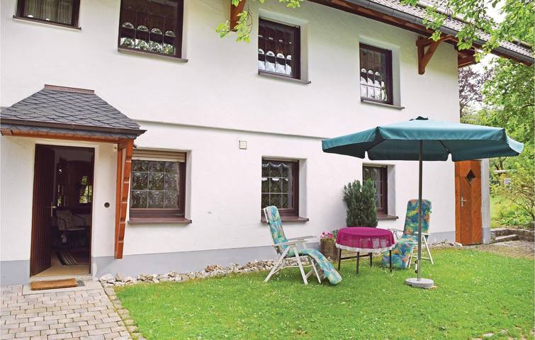 Ferienwohnung für 4 Personen, mit Terrasse und Garten in Winterberg