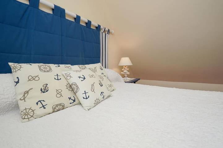Villa with heated pool 900m from the sandy beach in Guilvinec, Côte de Cornouaille