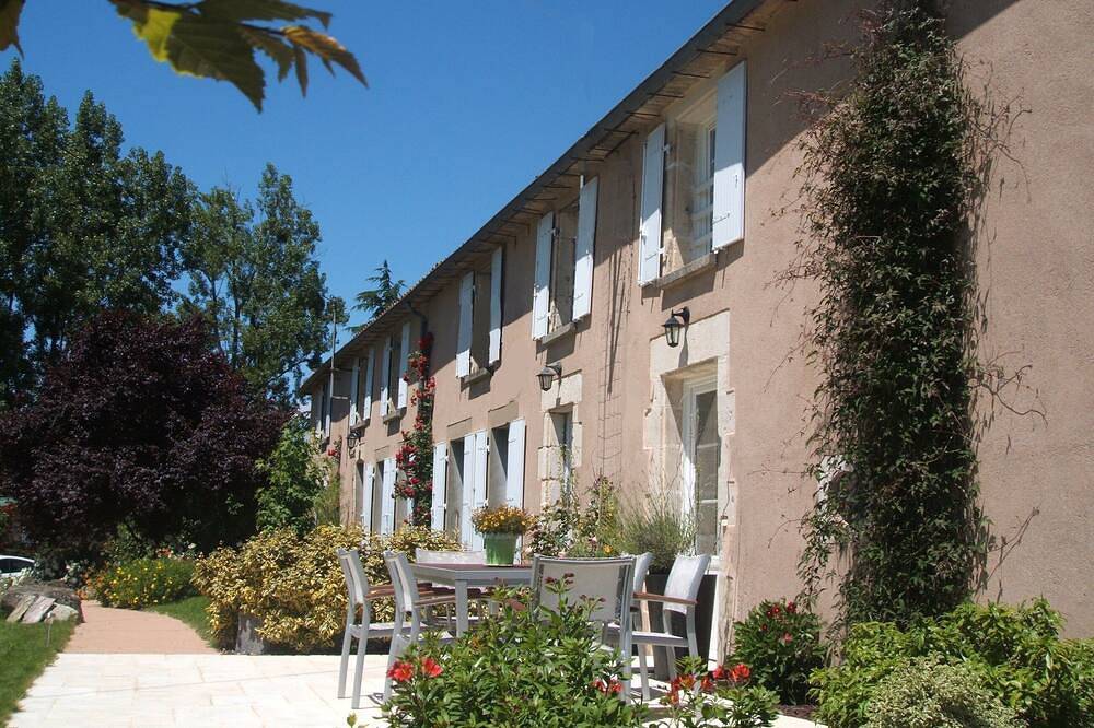 Maison D’hôte pour 6 Personnes dans Cheffois, Fontenay-le-Comte