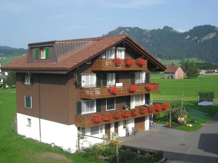 Ferienhaus für 6 Personen, mit Balkon und Garten - 1
