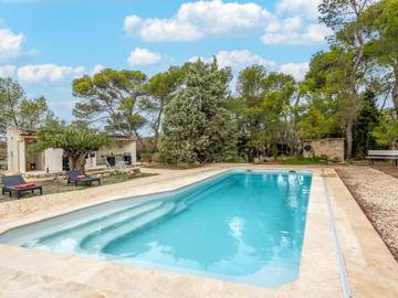 Gîte pour 2 personnes, avec terrasse et piscine à Azillanet