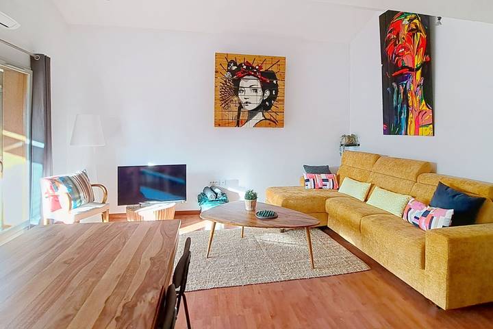 Gîte pour 6 personnes, avec terrasse, adapté aux familles dans Plage Des Capucins La Ciotat - 3