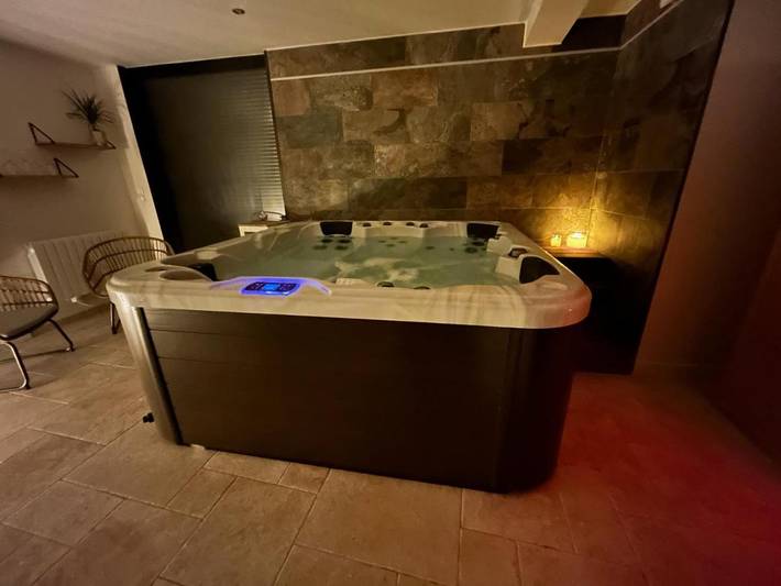 Gîte pour 2 personnes, avec jardin et terrasse ainsi que jacuzzi et sauna à Boulogne-sur-Mer - 2