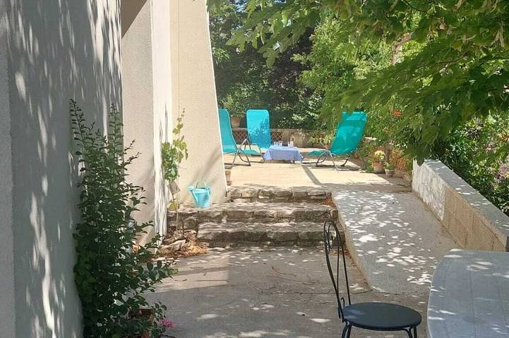 Chambre d’hôte pour 6 personnes, avec jardin