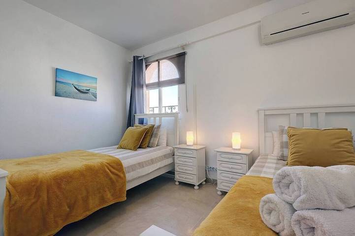 Pueblo de Paloma est une maison de ville de style andalou pittoresque est situé à Calahonda in Urbanizacion Calahonda, Mijas