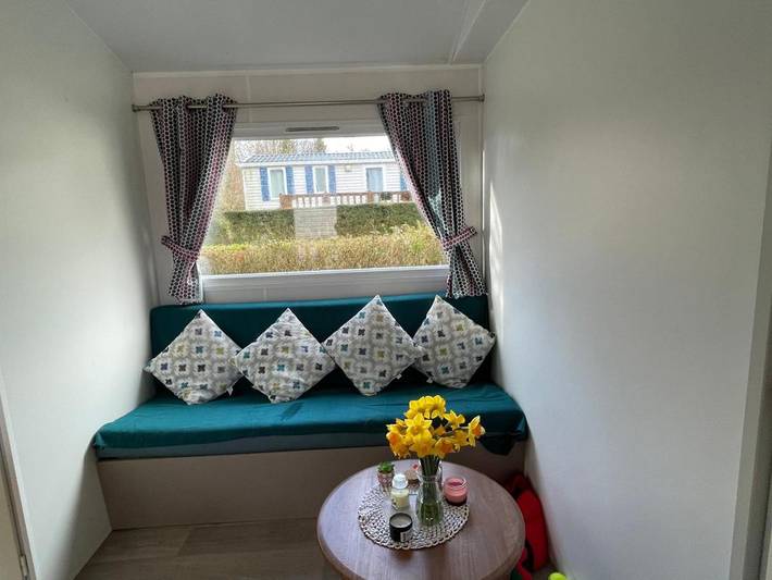 Location de vacances pour 5 personnes, avec jacuzzi ainsi que jardin et piscine à Litteau - 4