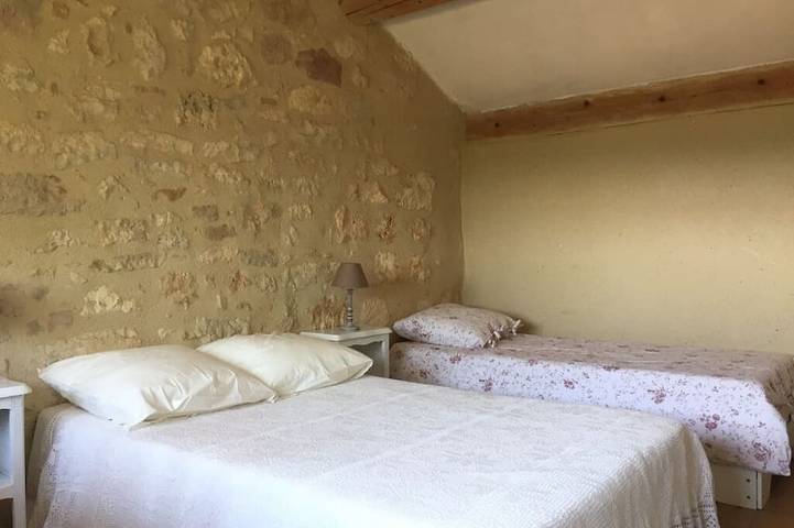 Location de vacances pour 5 personnes, avec jardin à Blauzac - 4