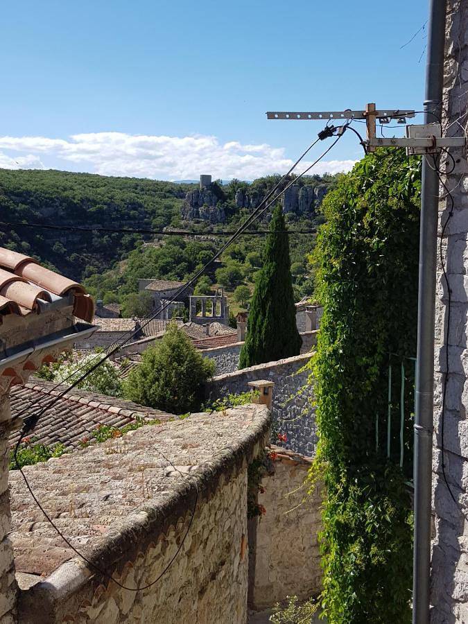 Location de vacances pour 8 personnes, avec vue et terrasse, animaux acceptés à Balazuc - 3