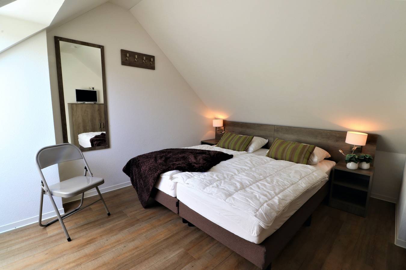 Uplandparcs Residence Astenberg — Sfeervol 8p penthouse ski-in ski-out in Neuastenberg, Winterberg