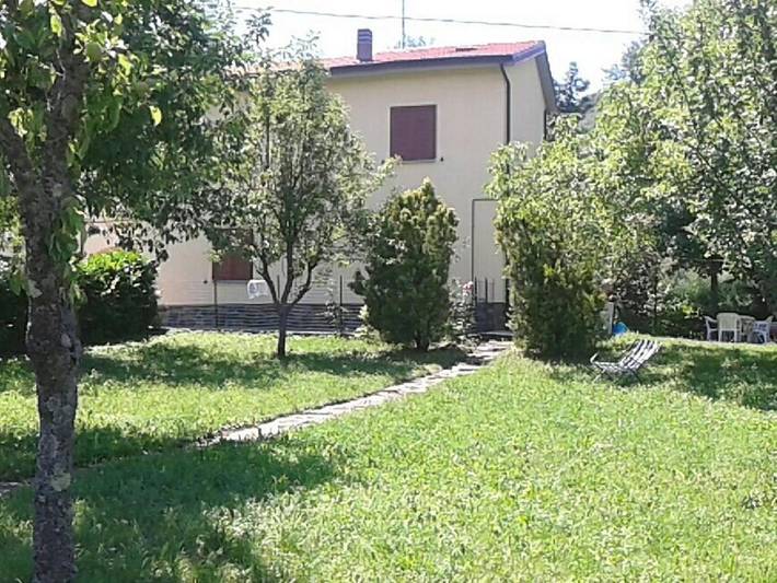 Casa vacanza per 4 persone, con giardino e panorama in Porretta Terme