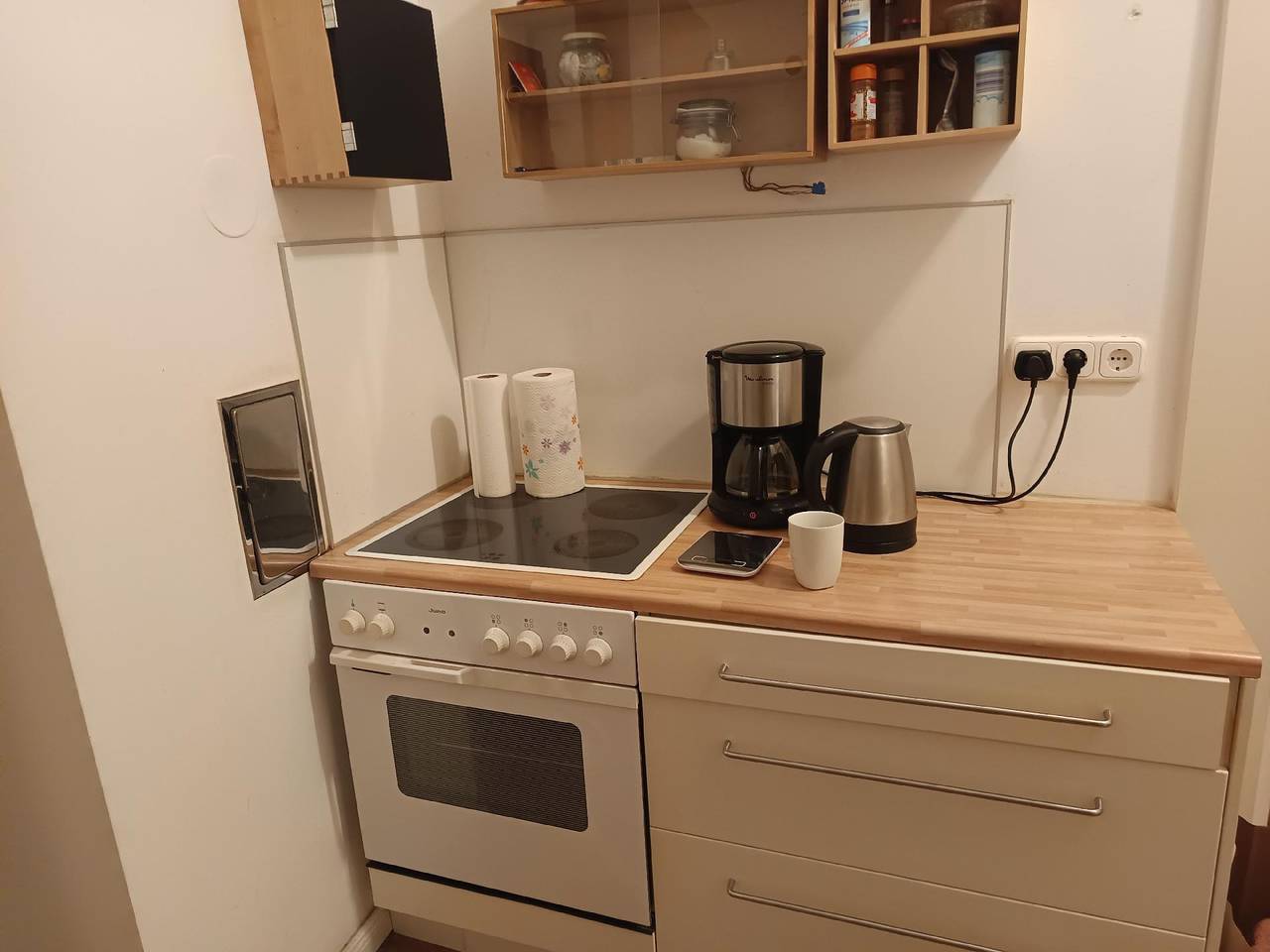 Ganze Ferienwohnung, Stylish and cozy apartment near the center in Wien, Wienerwald