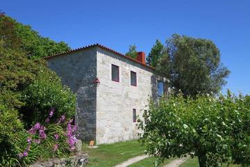 Gîte pour 6 personnes, avec jardin dans Castelo do Neiva