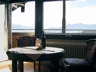Gästehaus Sieben Zimmer am See - Komfort Doppelzimmer mit eigenem externen Badezimmer in Prien, Prien am Chiemsee
