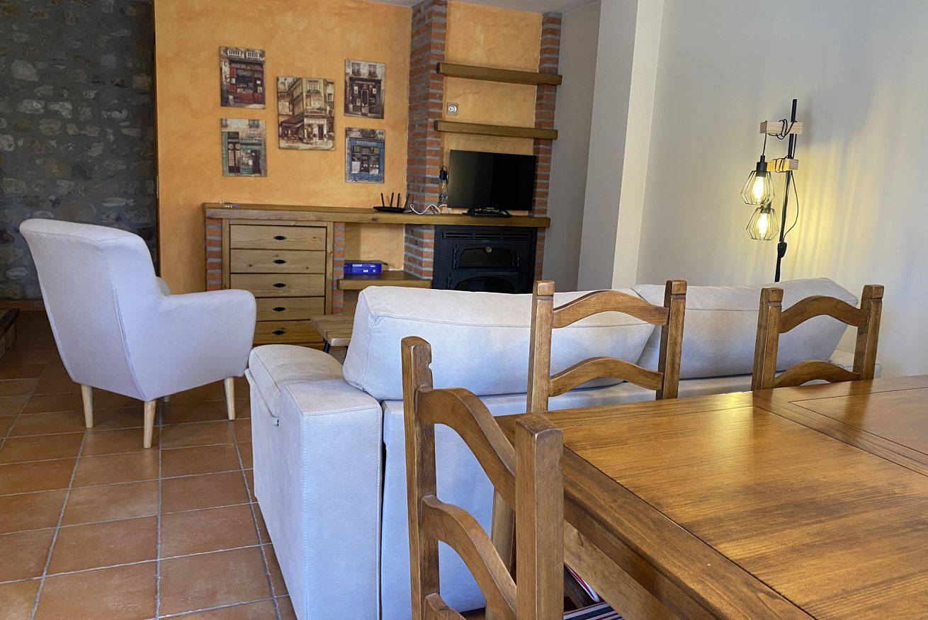 Appartement entier, Appartement de vacances pour 4 personnes avec jardin in Prellezo, Val de San Vicente