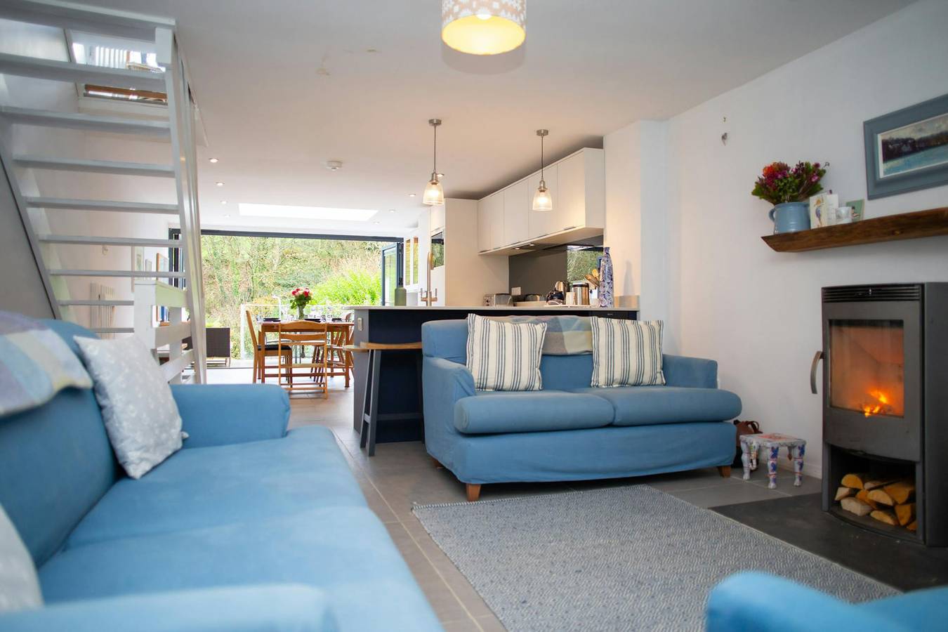5 Seabird Close, Little Haven in Little Haven, Pembrokeshire
