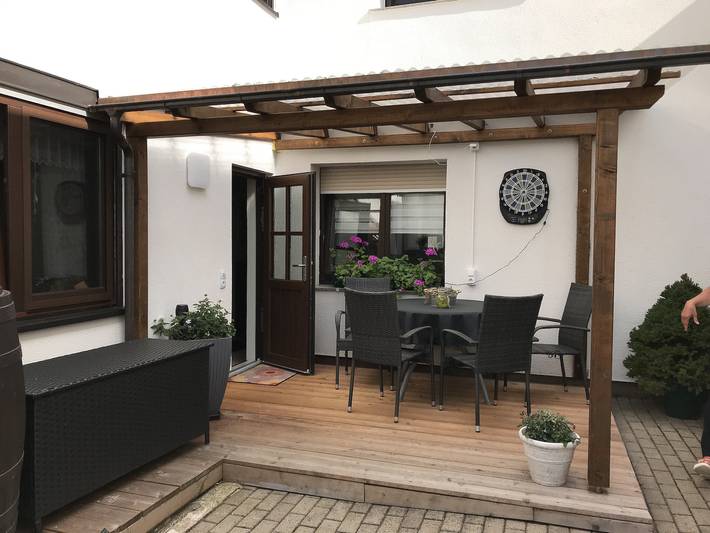Ganze Ferienwohnung, Ferienwohnungen Petra - Fewo Eg, 85 m², Schlafz.,Wohnz,komb.Wohn-Schlafz.,Küche,Bad+Wc,Dusche in Frankenhain, Thüringer Kernland