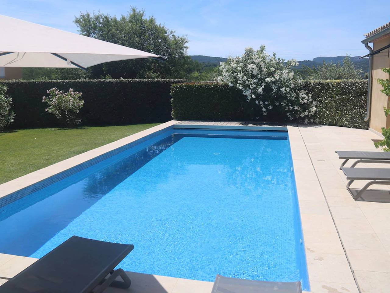 Villa pour 8 personnes avec piscine in Malaucène, Parc naturel régional du Mont-Ventoux