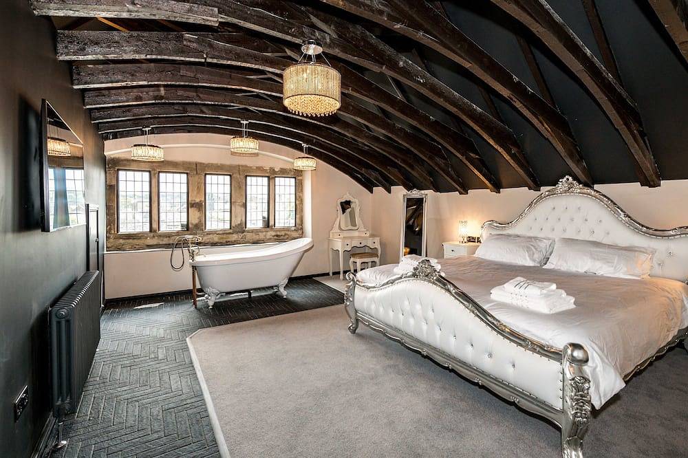 6 Star Lux Large Manor House. Full Spa. bar. Sauna, Games room, Lake District. in Cockermouth, Lake District