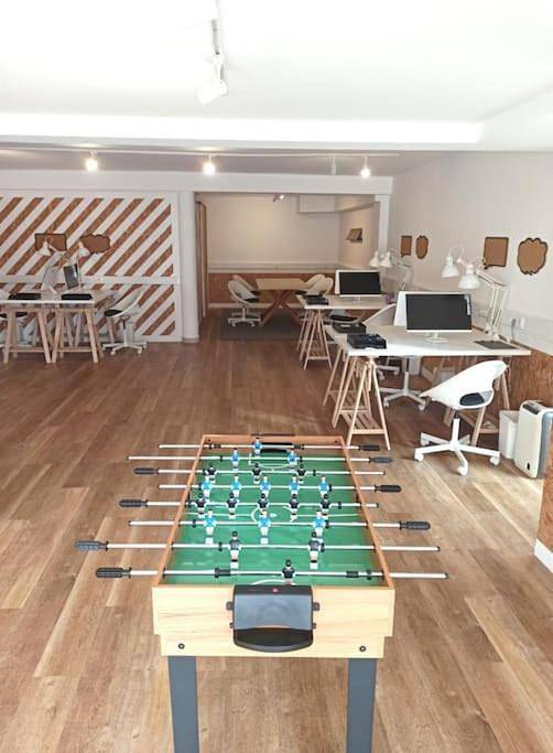 Location de vacances pour 12 personnes, avec jardin ainsi que vue et piscine à Estoril - 3