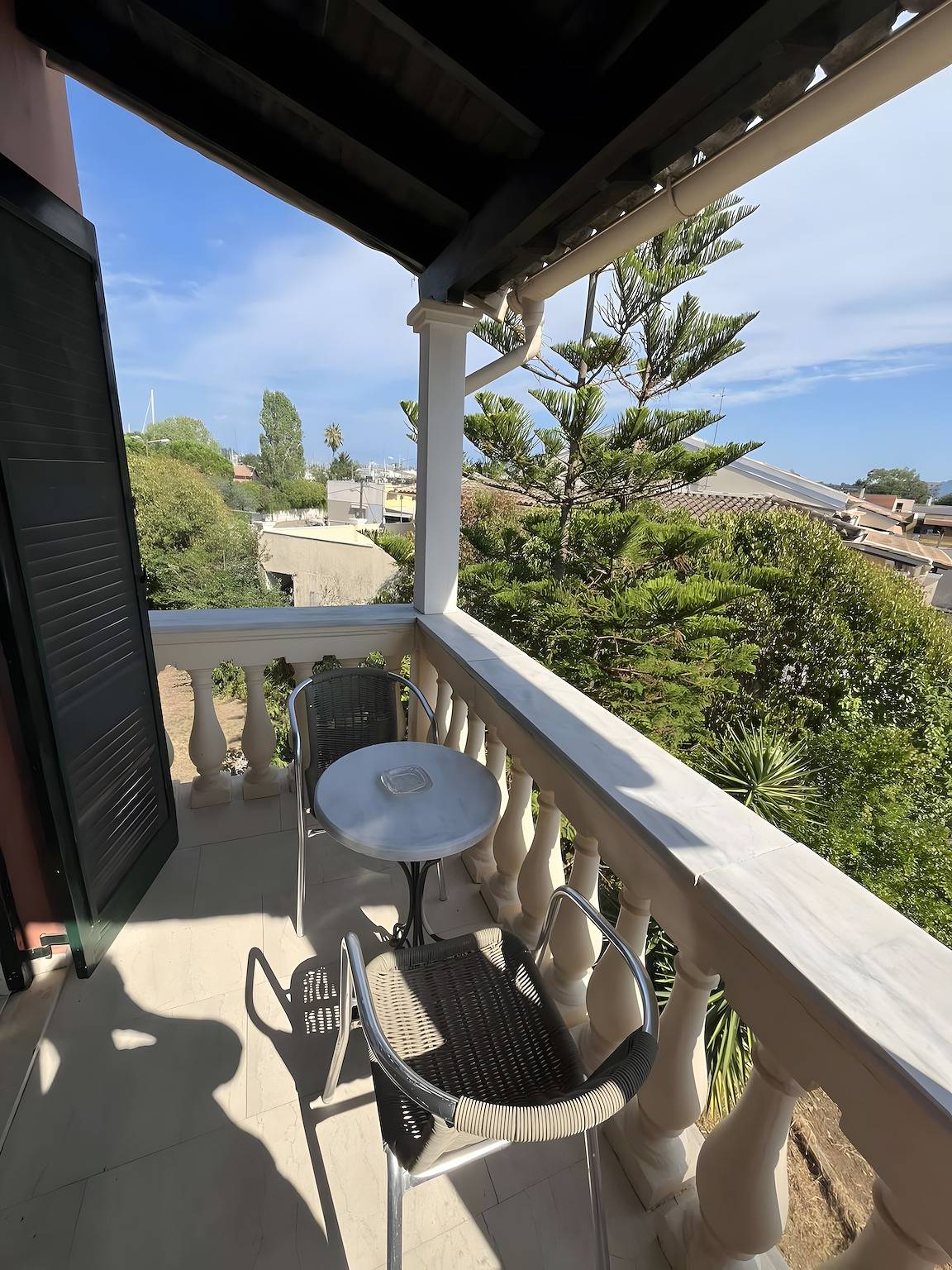 Studio 8 Gouvia – Toegang tot zwembad, balkon & snel Wi‑Fi in Corfu