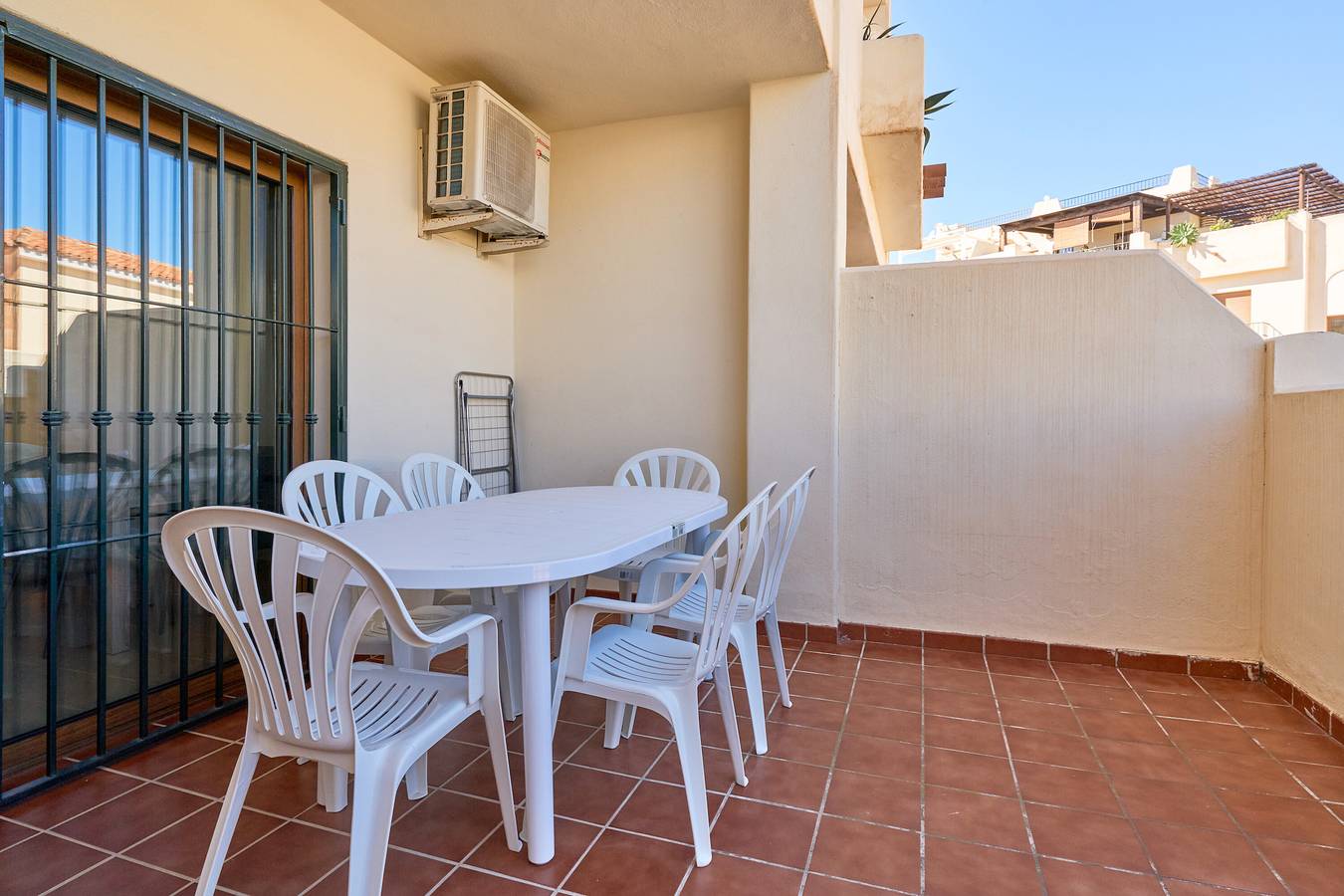 Casa Vacacional 'Residencial Amaranto' con Vistas al Mar, Wi-Fi y Aire Acondicionado in Playa de Burriana, Nerja