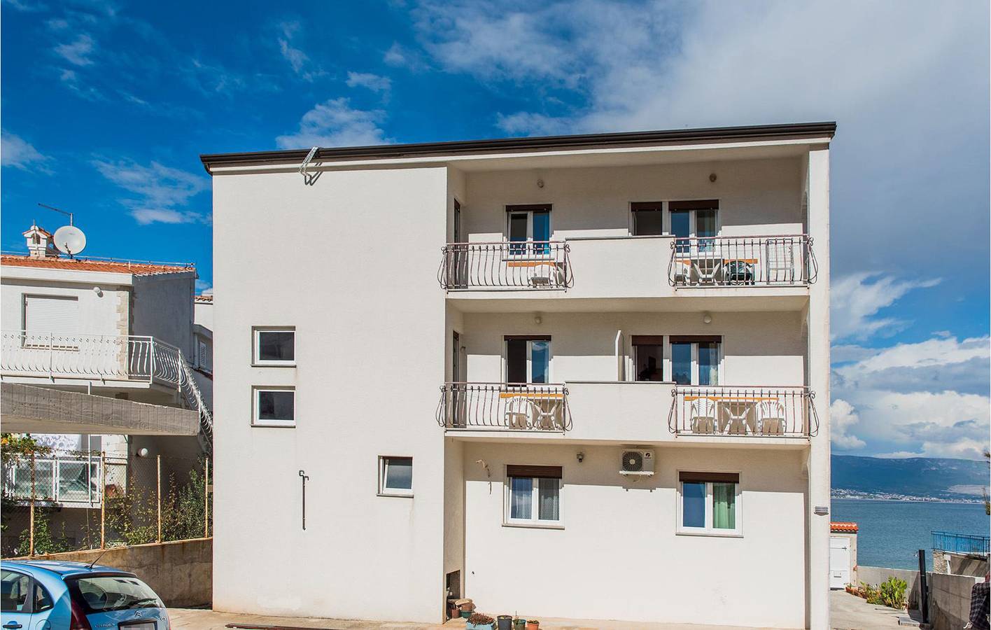 Ganze Ferienwohnung, Gemütliche Ferienwohnung mit Terrasse, WLAN und Parkplatz – 700 m vom Strand entfernt in Slatine, Ciovo