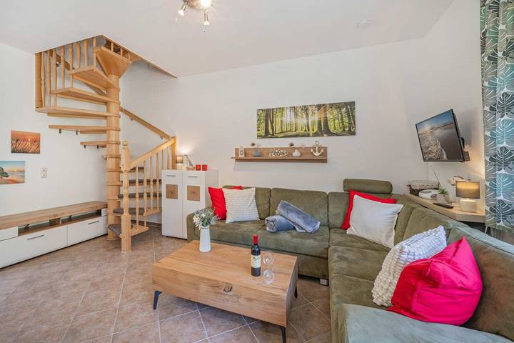 Ferienwohnung für 4 Personen, mit Terrasse und Garten sowie Sauna und Ausblick in Garz