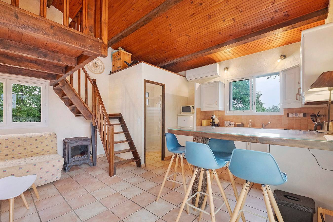 Cottage 'Les Lys' avec vue sur la montagne, Wi-Fi et climatisation in Berre-les-Alpes, Côte méditerranéenne (France)