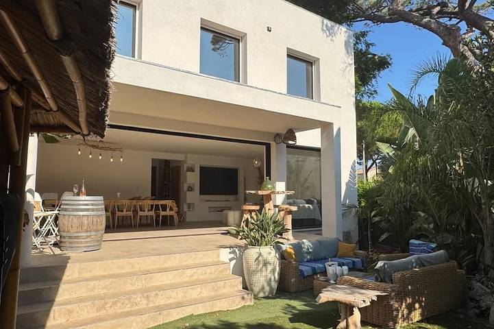 Maison de vacances pour 6 personnes, avec jacuzzi dans La Capte