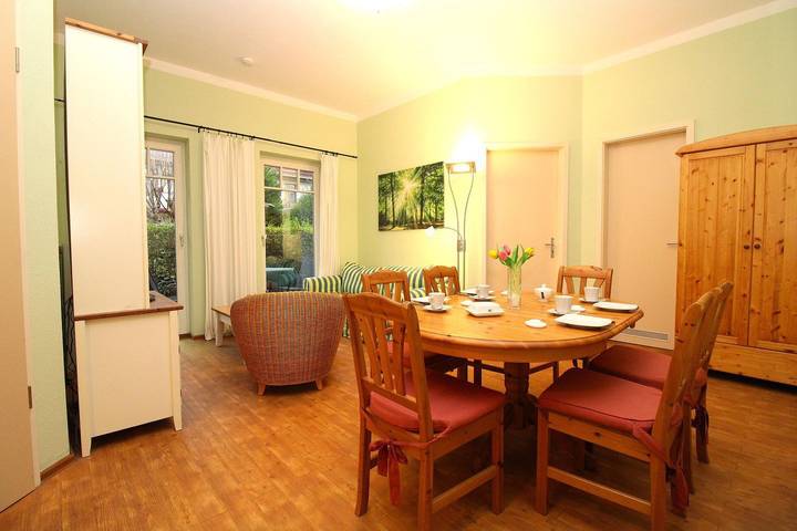 Ferienwohnung für 4 Personen, mit Terrasse in Kühlungsborn