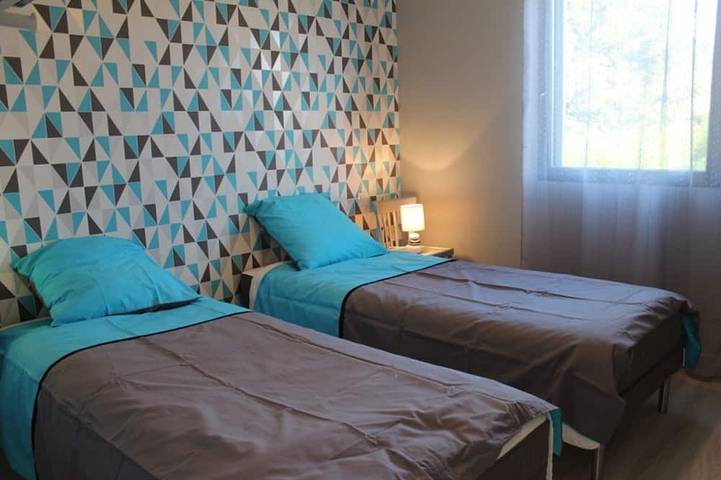 Gîte pour 6 personnes, avec terrasse à Montviron - 2