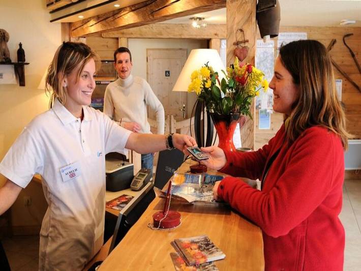 Gîte pour 4 personnes, avec piscine et sauna, adapté aux familles dans Office De Tourisme La Maison D Aussois - 2