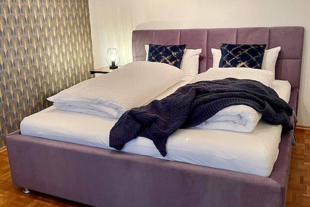 Entire apartment, Salier Blue, Zentrum Karlsruhe, Schick und Modern! in Karlsruhe, Rhine Plain