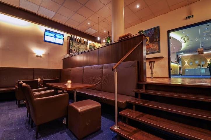 Hôtel pour 3 personnes, avec terrasse ainsi que sauna et jardin, animaux acceptés à Reutlingen - 4