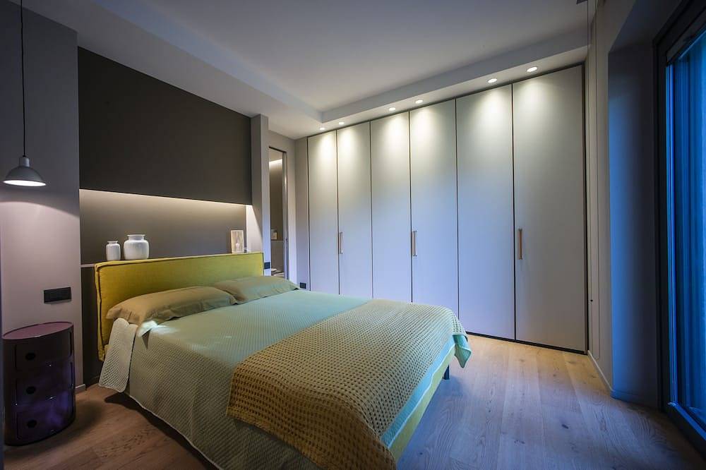 Appartamento intero, Stupendo appartamento di design in villa, con tutti i comfort, vicino al cento. in Frosinone, Provincia di Frosinone