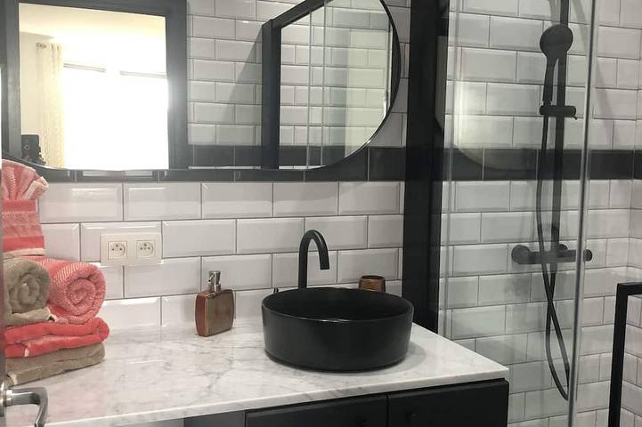 Appartamento intero, Cozy pied a terre in Brussels Capital of Europe. in Koekelberg, Fiandre