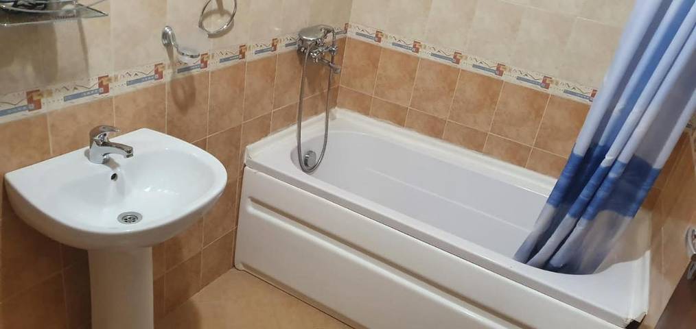 Gîte pour 6 personnes, avec sauna ainsi que jacuzzi et jardin dans Bansko - 4