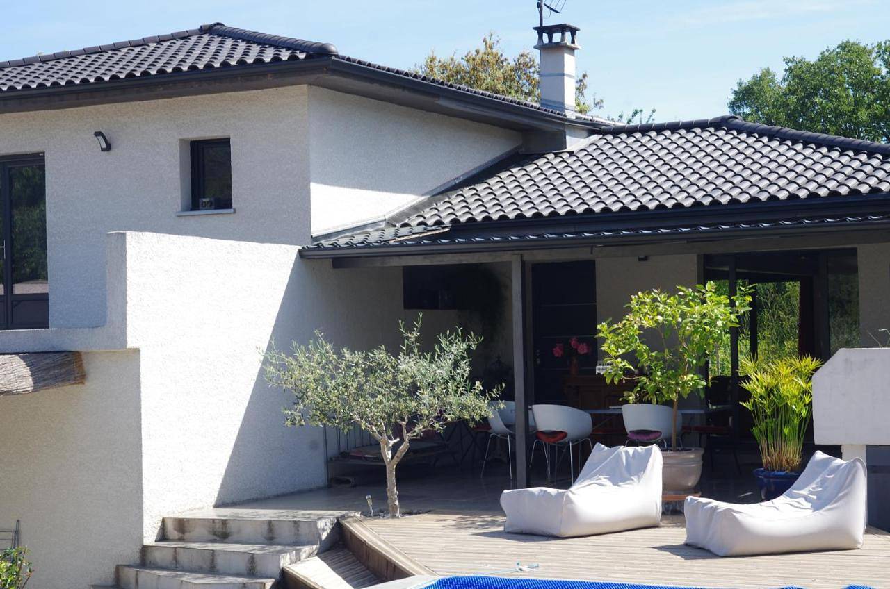 Double Room with Private External Bathroom in Quissac, Région du Vigan
