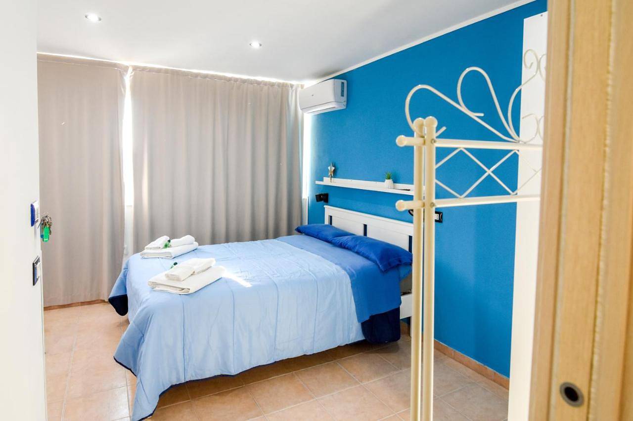 Double Room with Private Bathroom in Isola delle Femmine, Provincia di Palermo