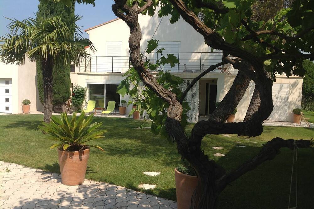 Appartement entier, Appartement  Dans Villa Avec Piscine A 20 Mn D'Aix En Provence in Simiane-Collongue, Côte méditerranéenne (France)