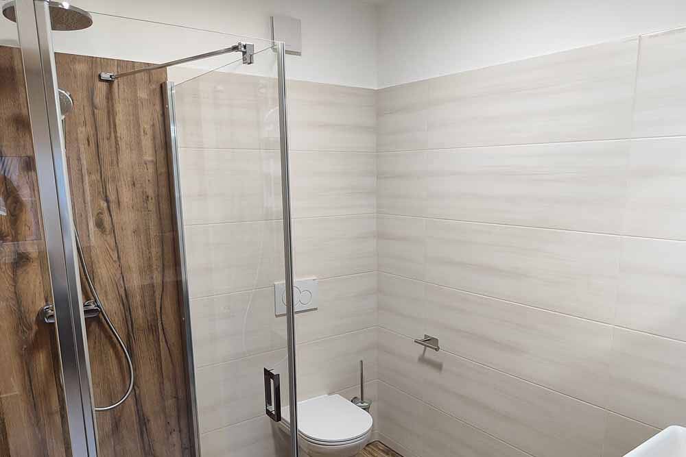Hotel Bad Goisern - Doppelzimmer Superior 206 in Bad Goisern am Hallstättersee, Totes Gebirge