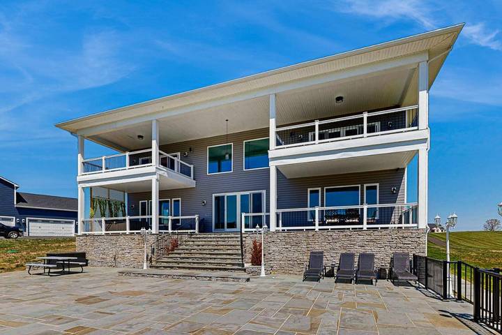 Ferienhaus für 18 Personen, mit Whirlpool und Balkon - 1
