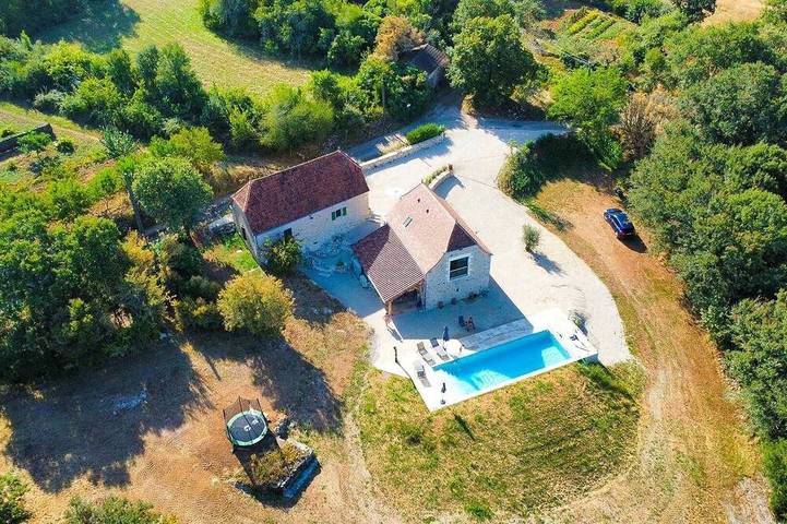 Location de vacances pour 6 personnes, avec jardin à Lentillac-du-Causse