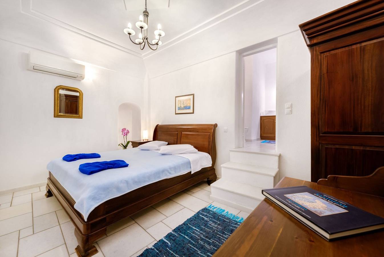 Deluxe Santorini Villa | Villa Romantic | 1 Bedroom | Wonderful Sea Views | Oia in Oia, Santorin